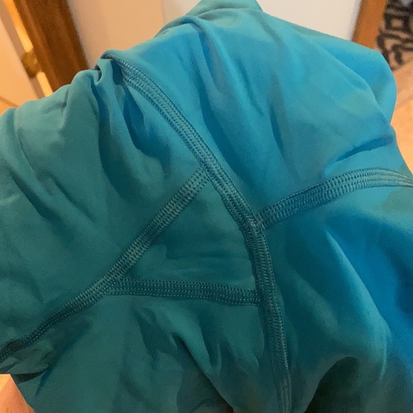 Lululemon Fast and Free crop - Picture 3 of 4